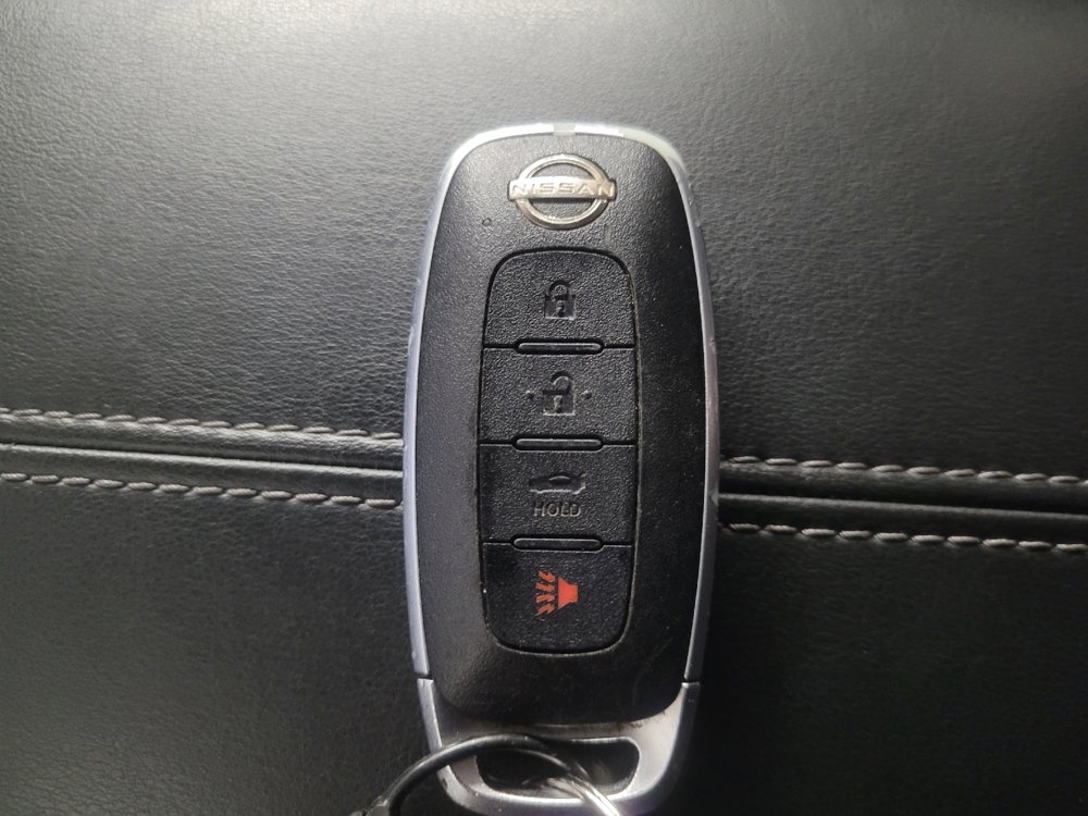 Used 2025 Nissan Sentra SV FWD image 32