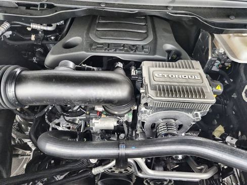 New 2026 RAM 1500 Laramie AWD/4WD image 34