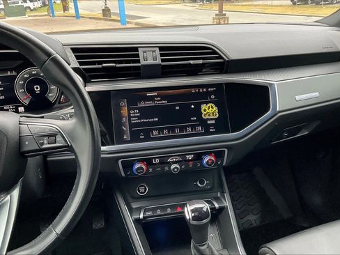 Used 2022 Audi Q3 2.0T Premium Plus w/ Premium Plus Package image 6