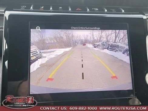 Used 2023 Jeep Grand Cherokee Altitude image 36