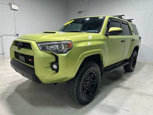 Used 2023 Toyota 4Runner TRD Off-Road Premium w/ Off Road Premium Plus Package AWD/4WD image 18