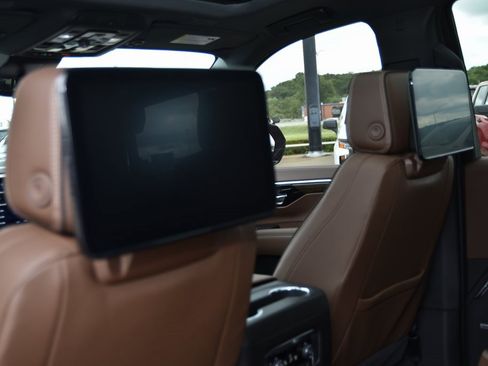 New 2026 Chevrolet Tahoe High Country image 13