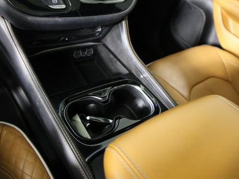 Used 2022 Chrysler Pacifica Pinnacle image 26