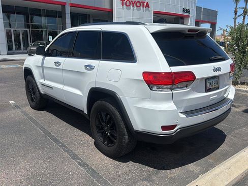 Used 2017 Jeep Grand Cherokee Limited w/ Luxury Group II AWD/4WD image 4
