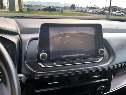 Used 2025 Nissan Rogue SV AWD/4WD image 21