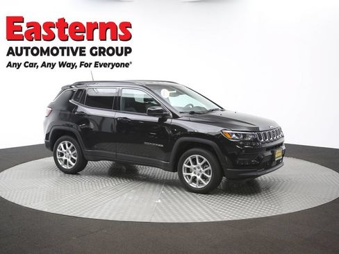 Used 2024 Jeep Compass Latitude AWD/4WD image 46