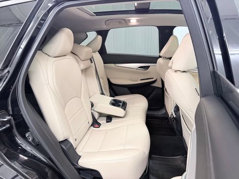 Used 2019 INFINITI QX50 Luxe w/ Navigation Package AWD/4WD image 39
