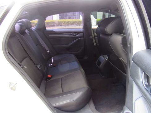 Used 2019 Honda Accord Sport image 22