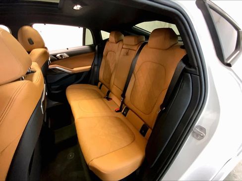 Used 2024 BMW X6 xDrive40i w/ Executive Package AWD/4WD image 20