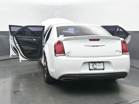 Used 2017 Chrysler 300 S w/ S Model Appearance Package AWD/4WD image 54