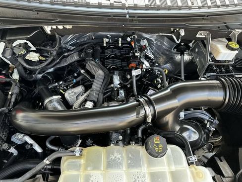 Used 2023 Ford Expedition Limited AWD/4WD image 28