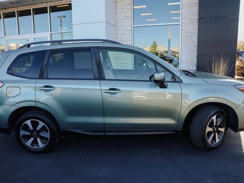 Used 2018 Subaru Forester 2.5i Premium image 4