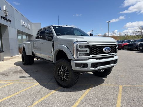 New 2026 Ford F350 Lariat w/ Lariat Premium Package AWD/4WD image 4