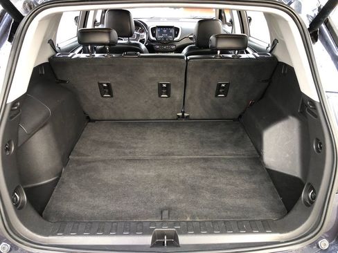 Used 2019 GMC Terrain SLT w/ Preferred Package image 17