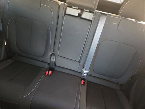 Certified 2025 Jeep Grand Cherokee Laredo X image 13