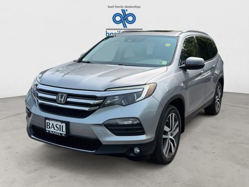 Used 2017 Honda Pilot Touring image 2