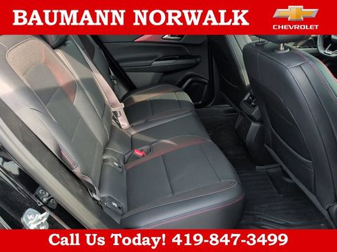 Used 2025 Chevrolet Equinox EV RS FWD image 25