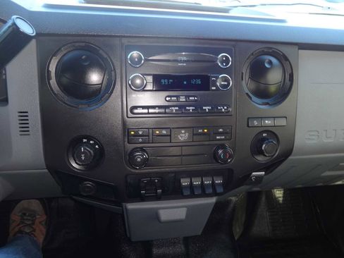Used 2015 Ford F250 XL w/ Power Equipment Group image 15
