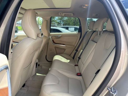 Used 2015 Volvo XC60 T5 Platinum image 12