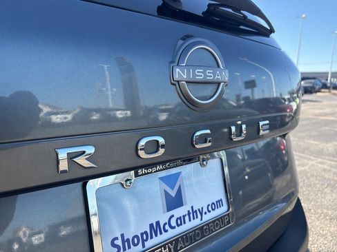 Used 2023 Nissan Rogue S FWD image 9
