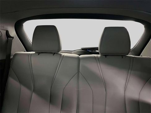 Used 2023 Acura MDX SH-AWD w/ Technology Package image 12