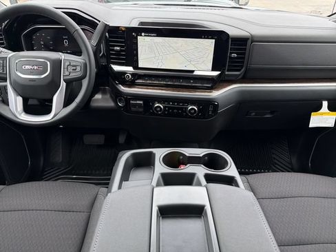 New 2026 GMC Sierra 1500 SLE w/ Preferred Package AWD/4WD image 9