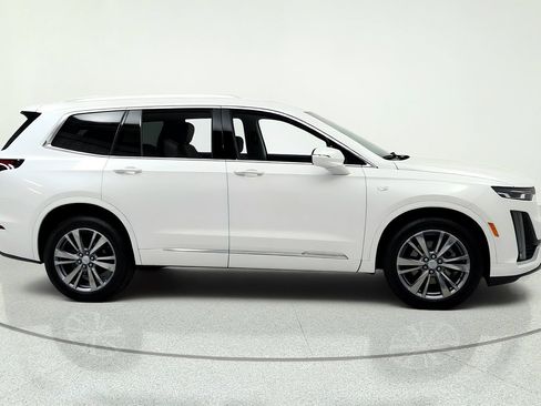 Used 2024 Cadillac XT6 Premium Luxury w/ LPO, Floor Liner Package AWD/4WD image 6