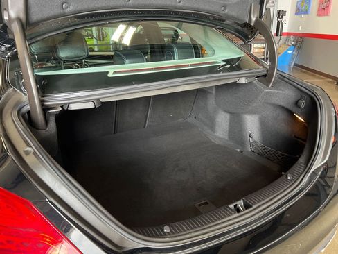 Used 2015 Mercedes-Benz C 300 4MATIC Sedan image 32