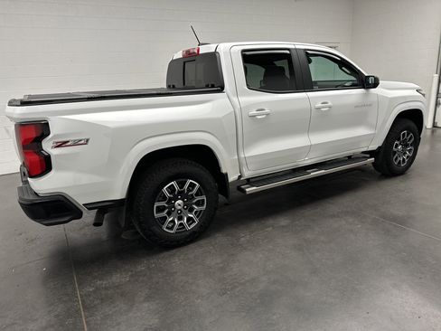 Used 2024 Chevrolet Colorado Z71 w/ Z71 Convenience Package 2 image 10