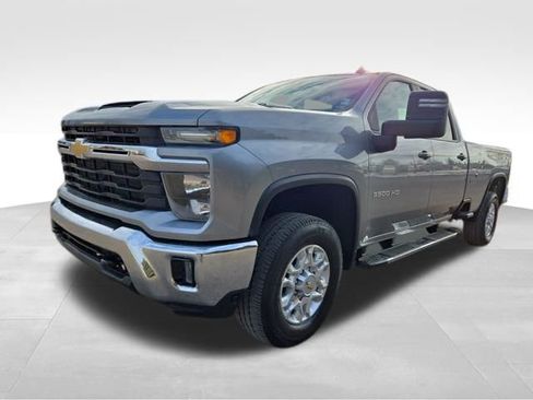 Used 2025 Chevrolet Silverado 3500 LT w/ Convenience Package image 5