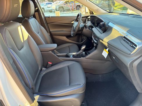 New 2026 Buick Encore GX Sport Touring FWD image 15