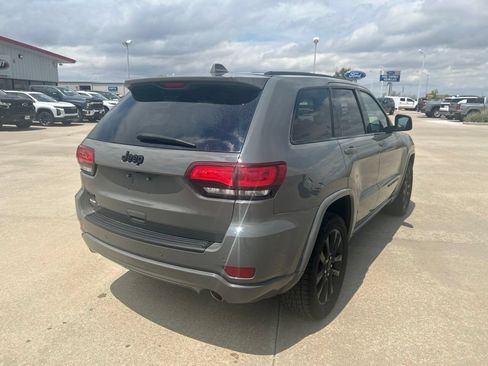 Used 2020 Jeep Grand Cherokee Altitude AWD/4WD image 6