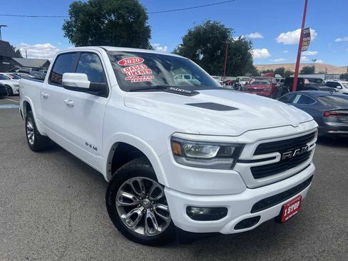 Used 2020 RAM 1500 Laramie w/ Sport Appearance Package AWD/4WD image 4