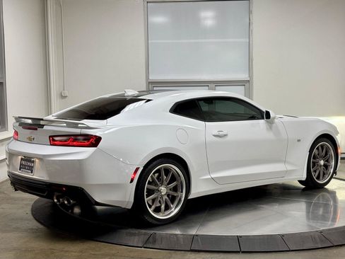 Used 2018 Chevrolet Camaro SS RWD image 11