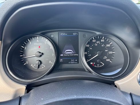 Used 2020 Nissan Rogue SL FWD image 16