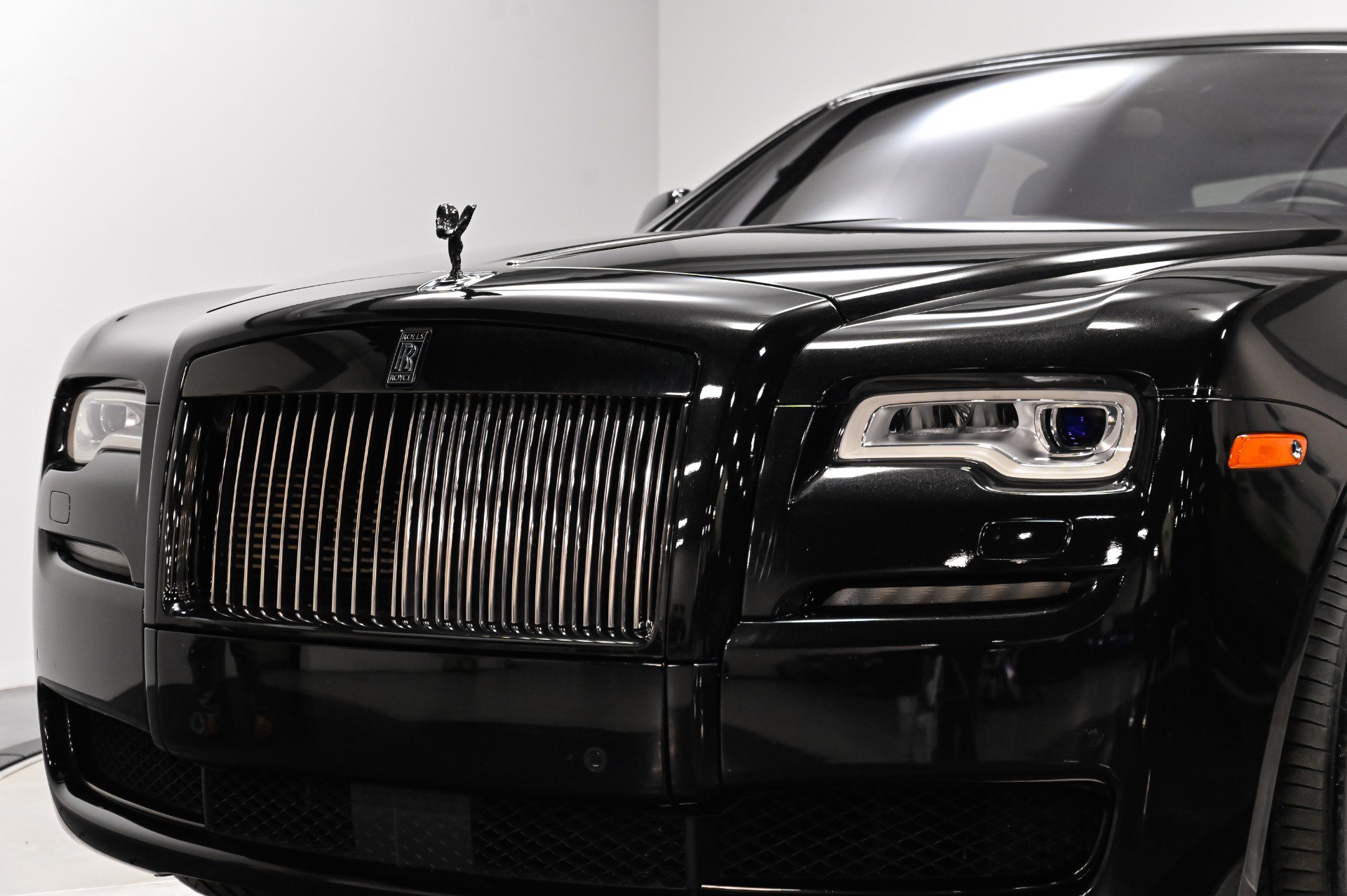 Used 2017 Rolls-Royce Ghost RWD image 60