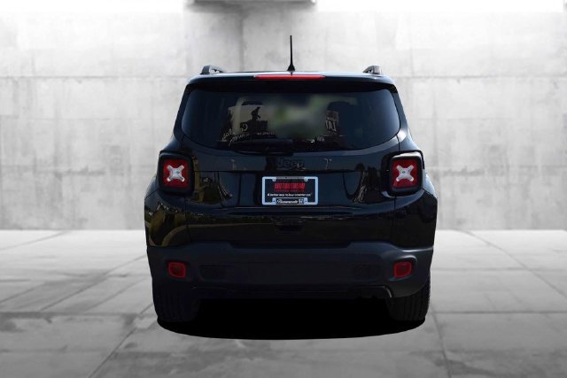 Used 2022 Jeep Renegade Altitude w/ Convenience Group AWD/4WD image 5
