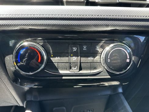 Used 2025 Chevrolet TrailBlazer LT image 28