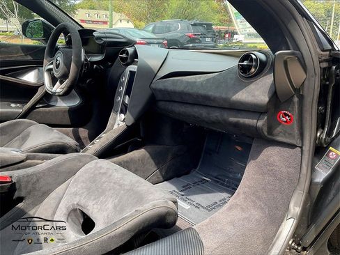 Used 2024 McLaren 750S Spider image 15