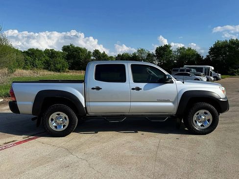 Used 2013 Toyota Tacoma PreRunner w/ Convenience Pkg image 2