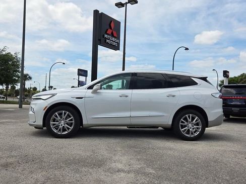 Used 2022 Buick Enclave Essence w/ Experience Buick Package image 2