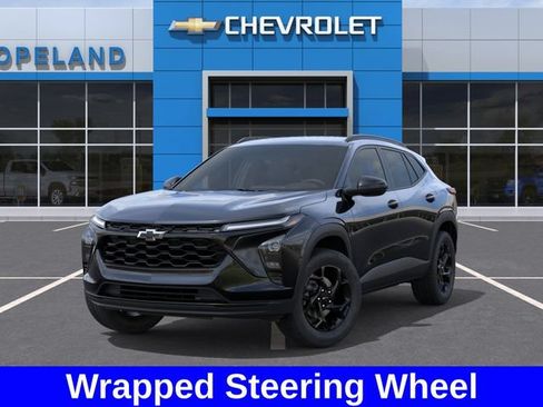 New 2026 Chevrolet Trax LT w/ Driver Confidence Package FWD image 7