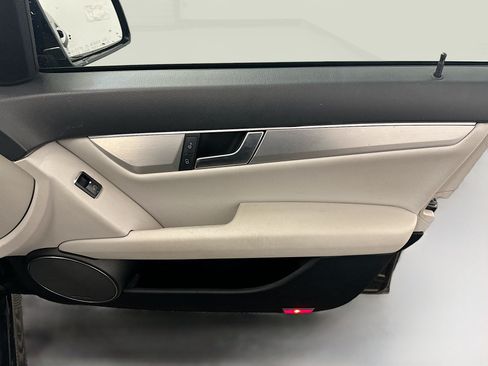 Used 2012 Mercedes-Benz C 300 4MATIC Sedan image 33