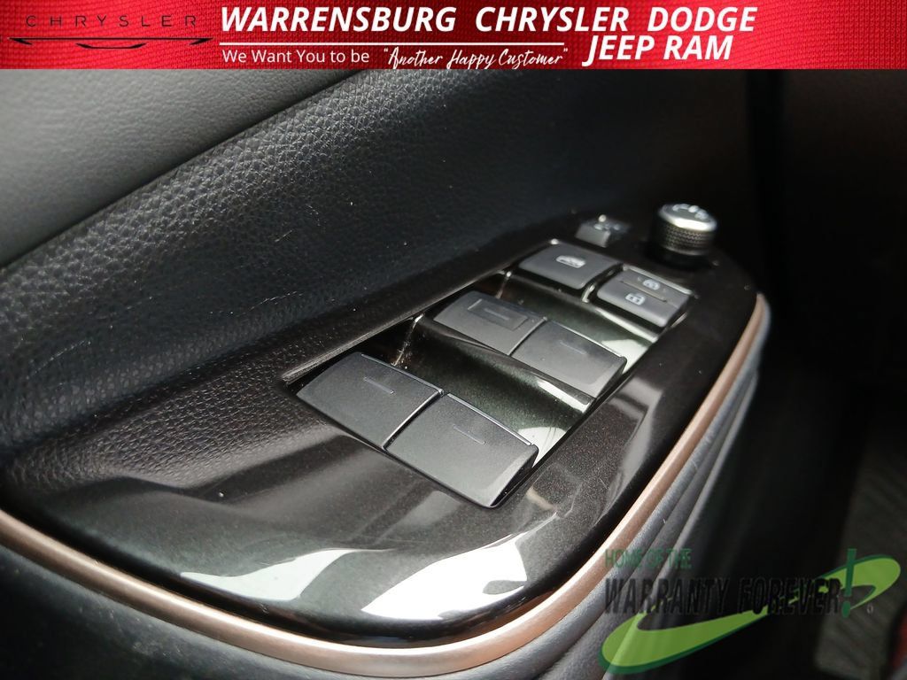 Used 2024 Toyota Crown AWD/4WD image 31