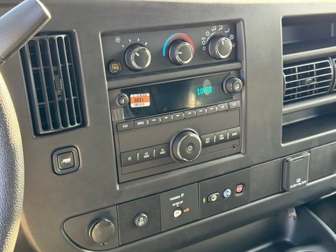 New 2025 GMC Savana 2500 w/ Driver Convenience Package RWD image 28