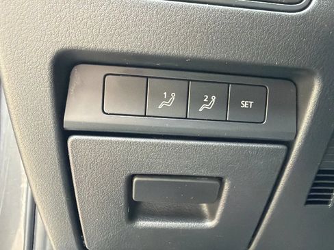Used 2019 MAZDA MAZDA3 Hatchback w/ Premium Package FWD image 27