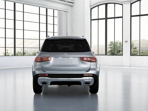 Used 2026 Mercedes-Benz GLB 250 image 24
