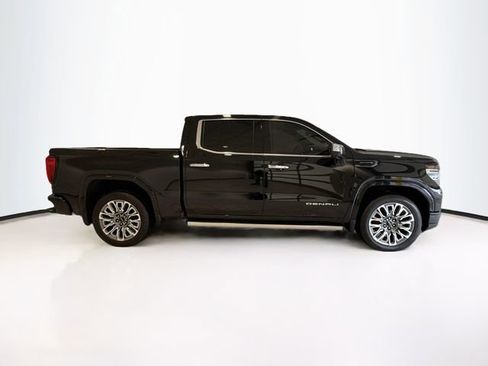 Used 2025 GMC Sierra 1500 Denali Ultimate image 8