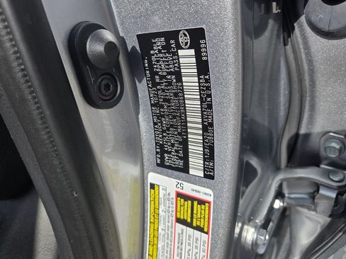 Used 2024 Toyota Camry SE w/ Convenience Package FWD image 19