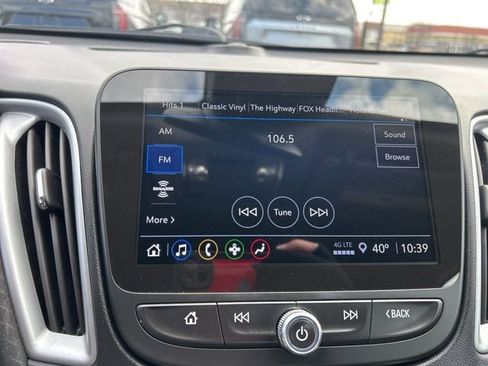 Used 2024 Chevrolet Malibu LT image 24